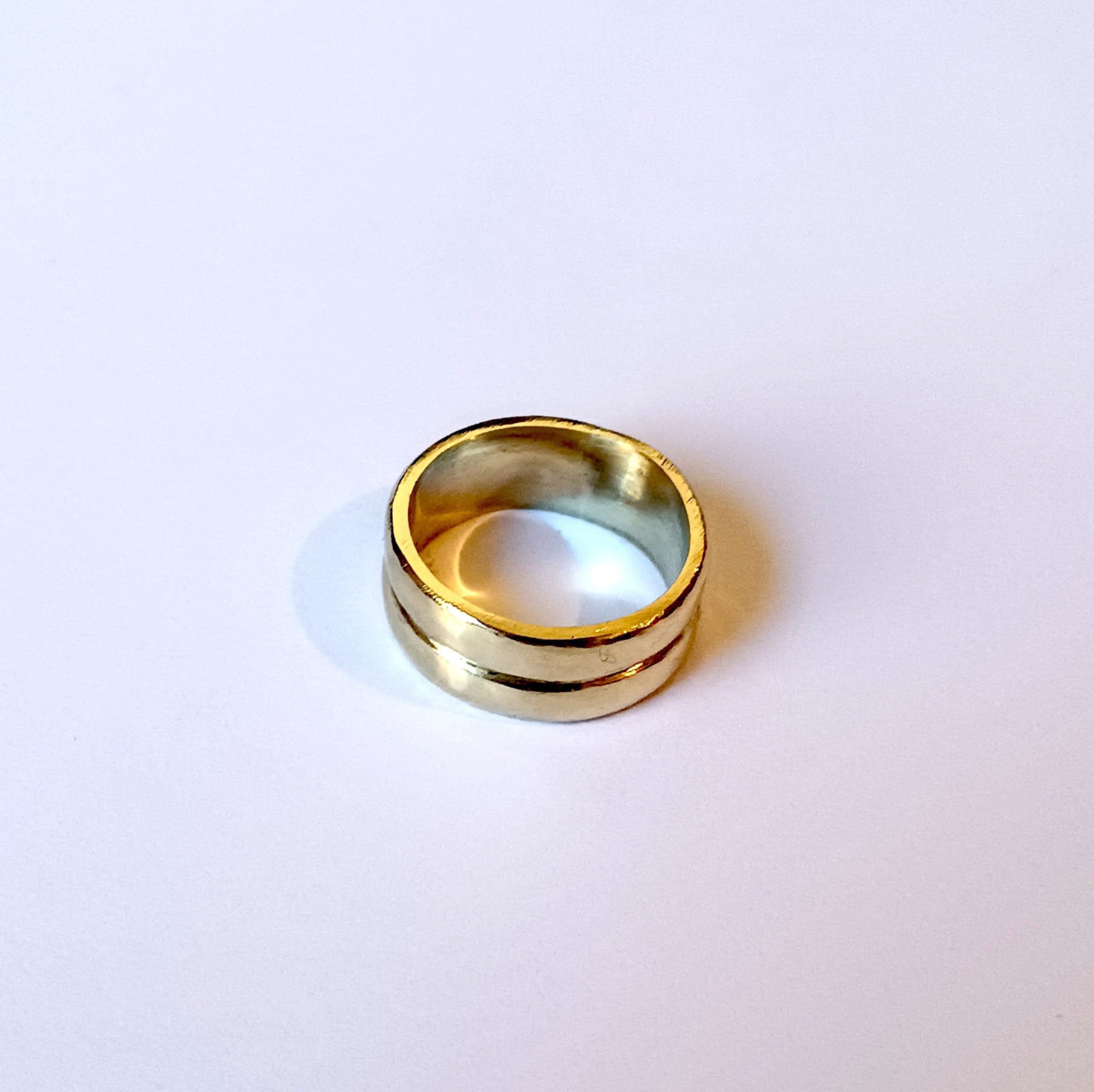 Bague godron artisanale en laiton – Bijou fait main – Image 3