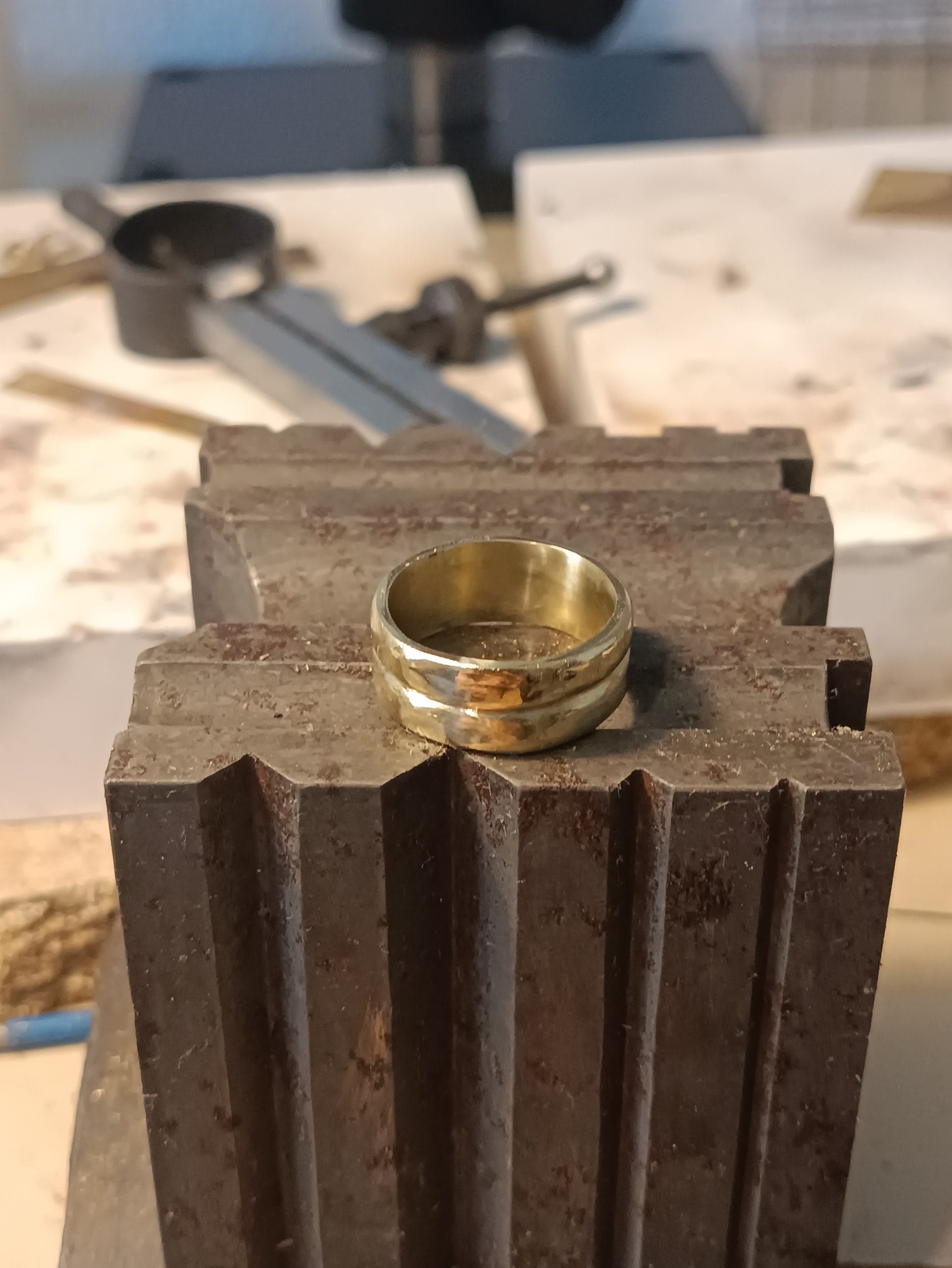 Bague godron artisanale en laiton – Bijou fait main – Image 4